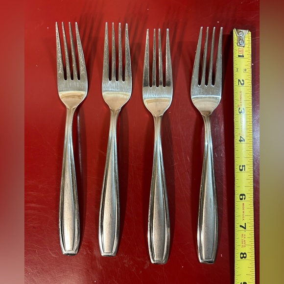 Oneida Satin Bristol Everdale Stainless Fork Set of 4 Flatware 8" Discontinued - Picture 4 of 4